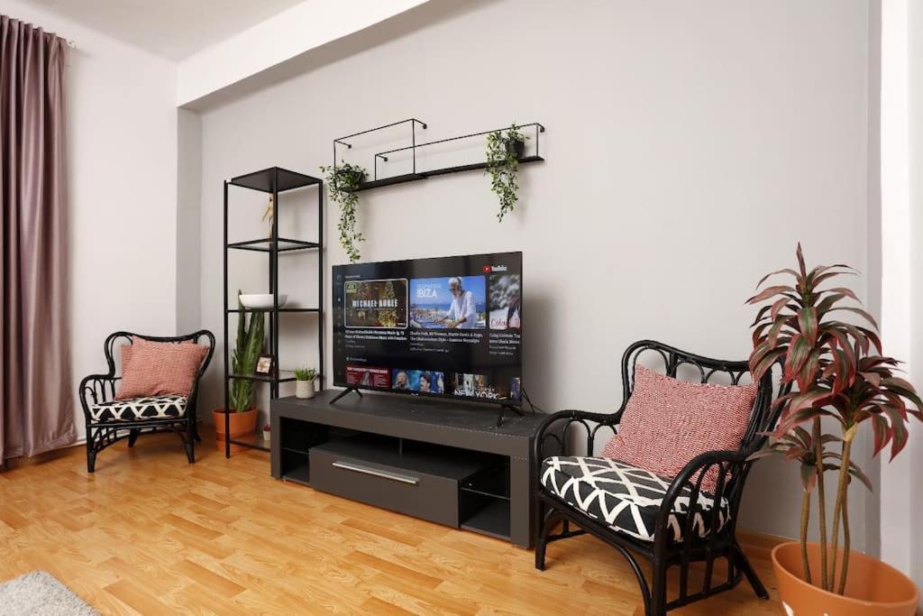 3 Bdrm Apartment In City Center Bucureşti Exterior foto